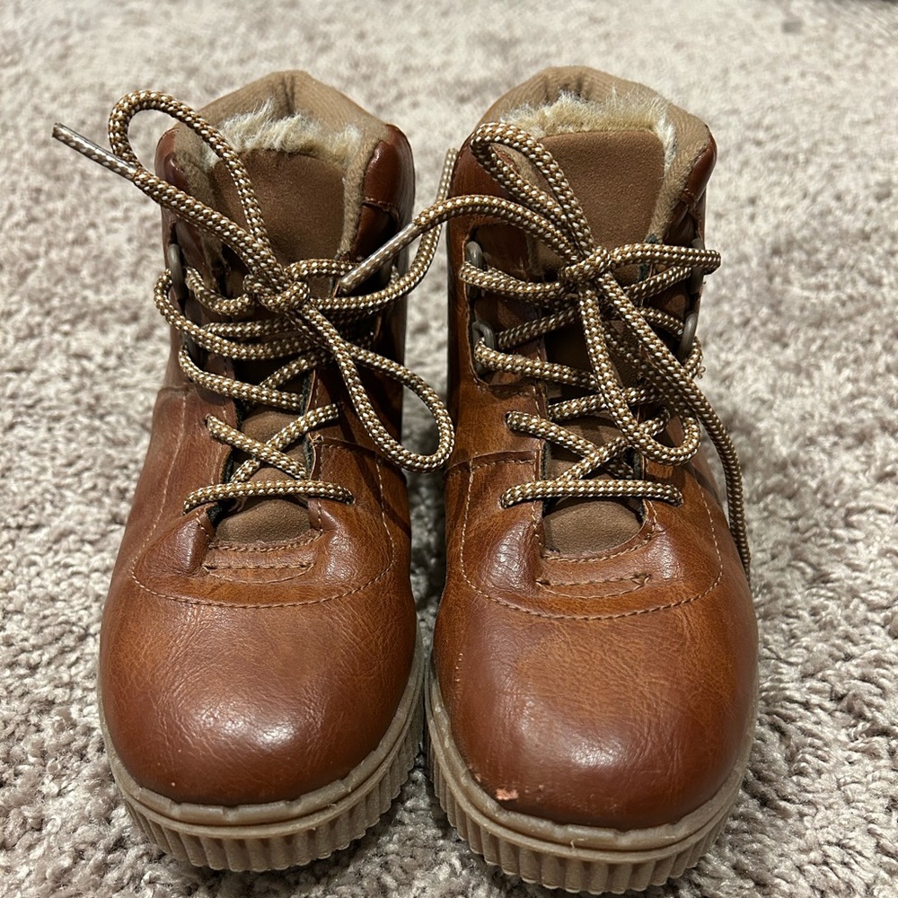Boys size 2 boots